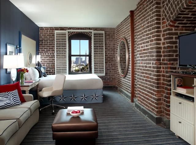 아고넛 호텔-룸, 킹사이즈침대 1개, 이동 약자 지원, 시내 전망 (Roll-In Shower)-5