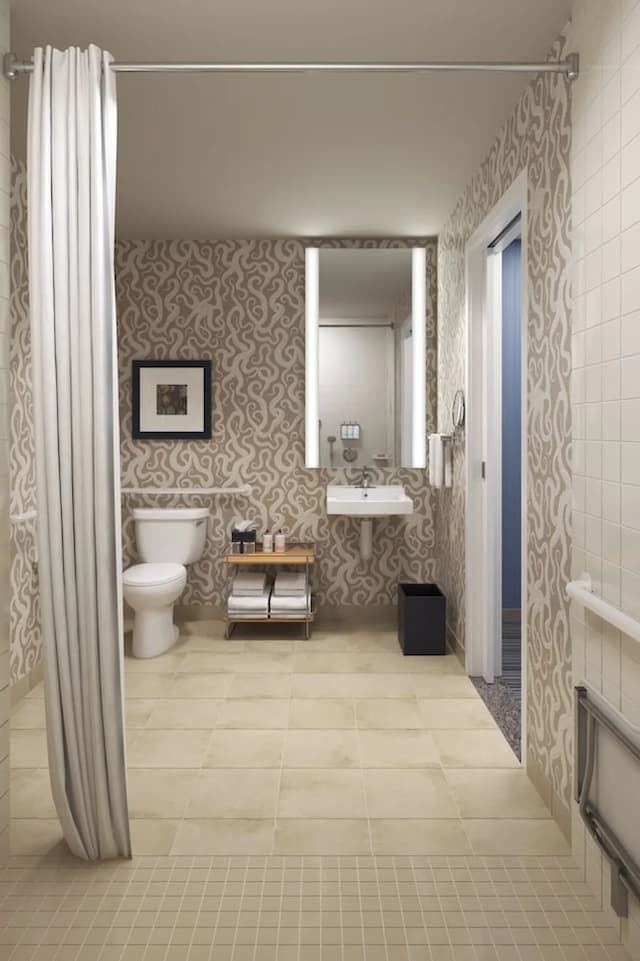 아고넛 호텔-룸, 킹사이즈침대 1개, 이동 약자 지원, 시내 전망 (Roll-In Shower)-9