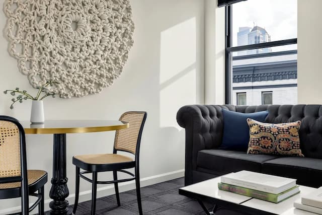 帕拉第奧金普頓飯店 - IHG 旗下飯店-套房, 1 張特大雙人床, 無障礙浴缸 (Mobility, Roll-In Shower)-5