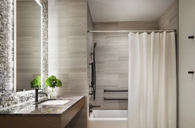 인터컨티넨탈 시애틀 벨뷰 바이 IHG-클래식룸, 킹사이즈침대 1개, 장애인 지원 욕조 (Mobility)-3