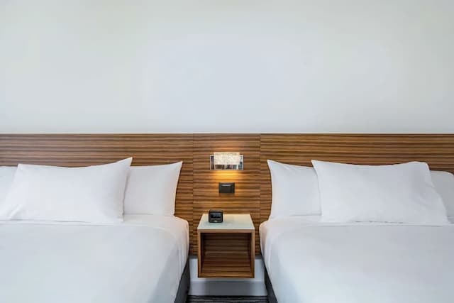 グランド ナニロア ホテル ヒロ - ダブルツリー バイ ヒルトン-ルーム クイーンベッド 2 台 ラナイ オーシャンフロント-8