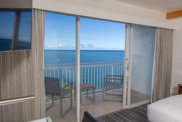 グランド ナニロア ホテル ヒロ - ダブルツリー バイ ヒルトン-ルーム キングベッド 1 台 ラナイ オーシャンフロント (Mobility & Hearing, Bathtub)-4