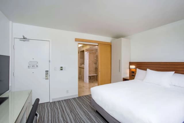 그랜드 나닐로아 호텔  힐로 - 어 더블크리 바이 힐튼-룸, 킹사이즈침대 1개, 장애인 지원 (Mobility & Hearing, 3x3 Shower)-5