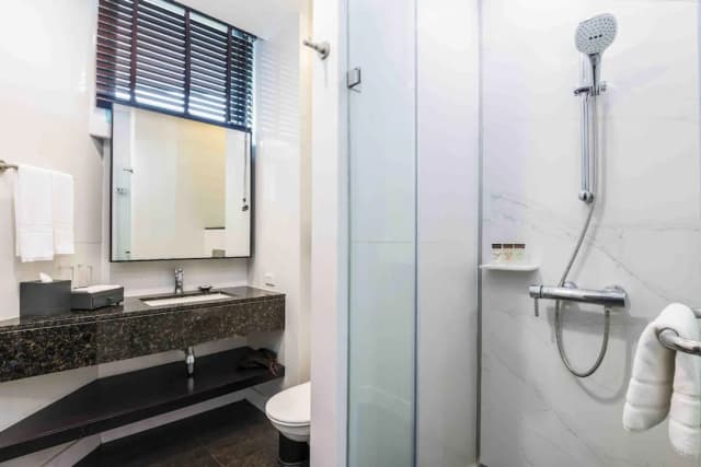 Chatrium Hotel Riverside Bangkok-Two Bedroom Suite City View-5