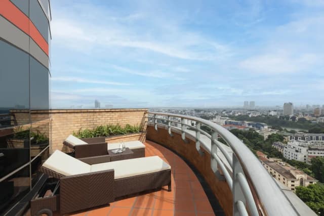 河內美麗雅酒店-The Level Suite with Balcony -  Adults Only (3 Adults)-2