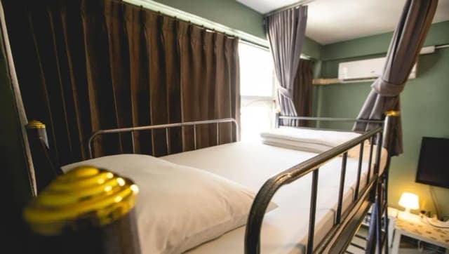 Sleepcase Hostel-Grey Shining (Mixed Dormitory Room)-4