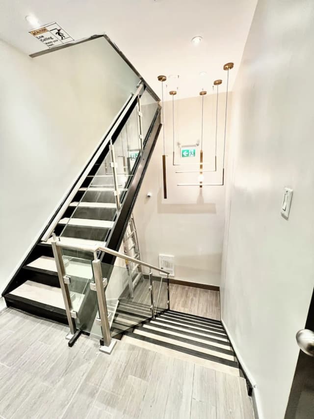토론토 룸 앤드 스위트-Luxury Apartment, Multiple Beds, Non Smoking (Newly Renovated)-3