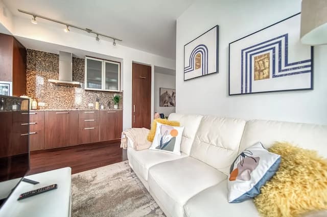 Gsuite Express Downtown Toronto-Basic Condo-13