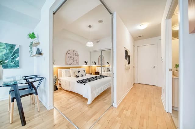 Gsuite Express Downtown Toronto-Junior Condo-8