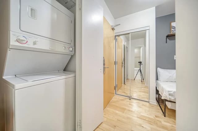 Gsuite Express Downtown Toronto-City Condo-19