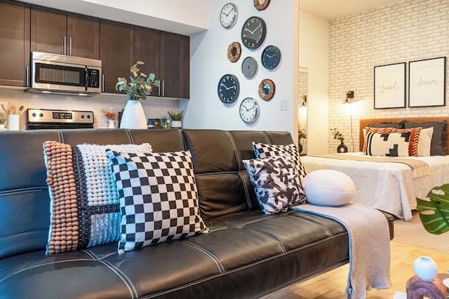 Gsuite Express Downtown Toronto-City Condo-9