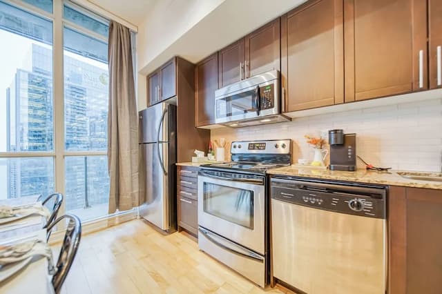 Gsuite Express Downtown Toronto-City Condo-11