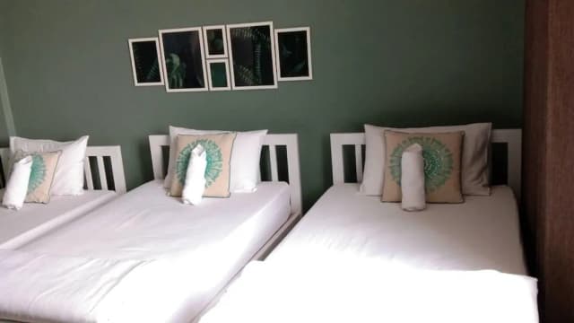 Sleepcase Hostel-Triple Room with Shared Bathroom-3