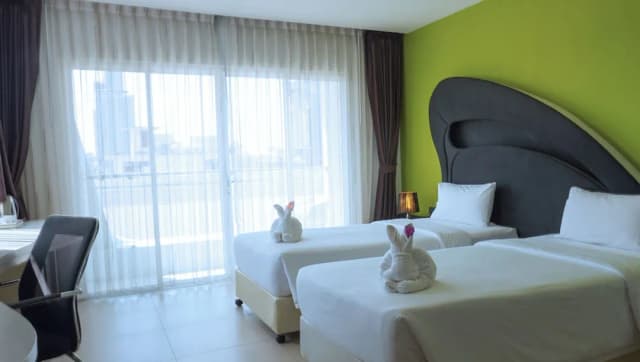 Blue Boat Hotel JC-Deluxe Twin Room-2