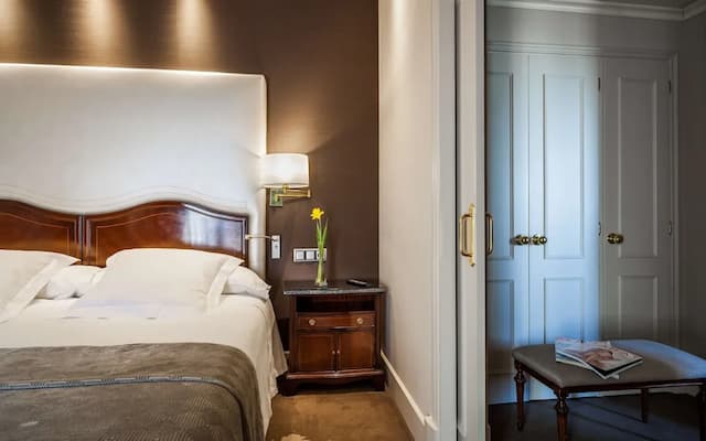 Wellington Hotel & Spa Madrid-Junior Suite Penthouse Terrace "The Wellington Club" Access-1