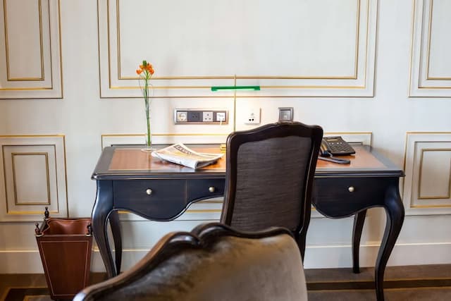 Wellington Hotel & Spa Madrid-Luxury Suite "The Wellington Club" Access-6