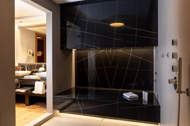 Wellington Hotel & Spa Madrid-Suite SPA with Terrace "The Wellington Club" Access-10