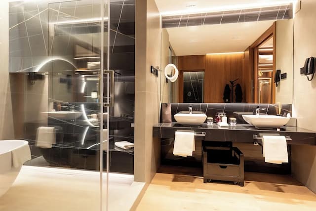 Wellington Hotel & Spa Madrid-Suite Spa Velazquez "The Wellington Club"-6