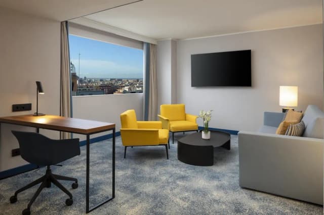 Hilton Barcelona-Suite, 1 Bedroom (1 King Bed with Sofa bed)-7