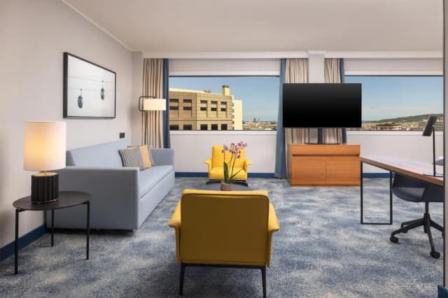 Hilton Barcelona-Suite, 1 King Bed with Sofa bed (Master)-6