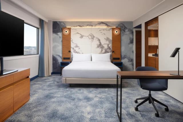 Hilton Barcelona-Suite, 1 King Bed with Sofa bed (Master)-2