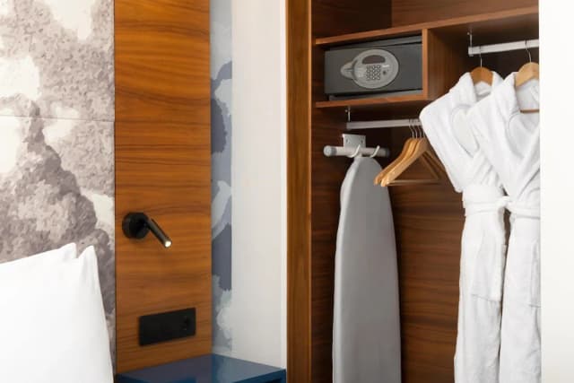 Hilton Barcelona-Executive Twin Room, Club Lounge Access-5