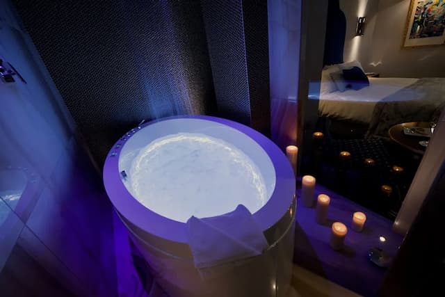 HT6 精品飯店-豪華雙人房-11