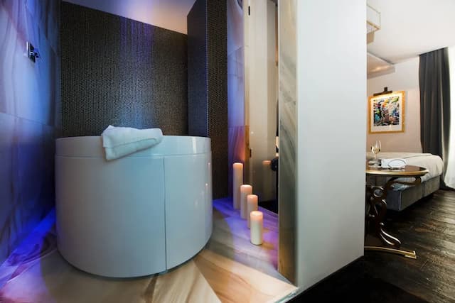 HT6 精品飯店-豪華雙人房-8