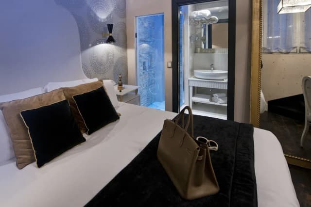 HT6 精品飯店-高級雙人房-4