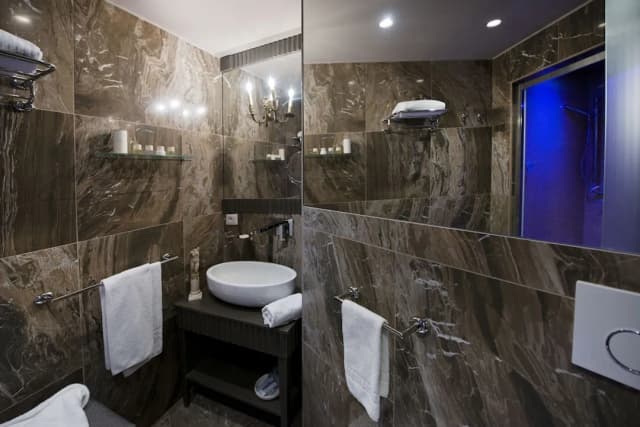 HT6 精品飯店-高級雙人房-17