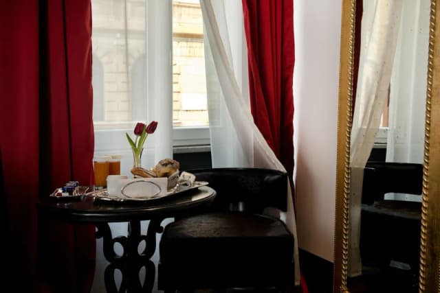 HT6 精品飯店-高級雙人房-12