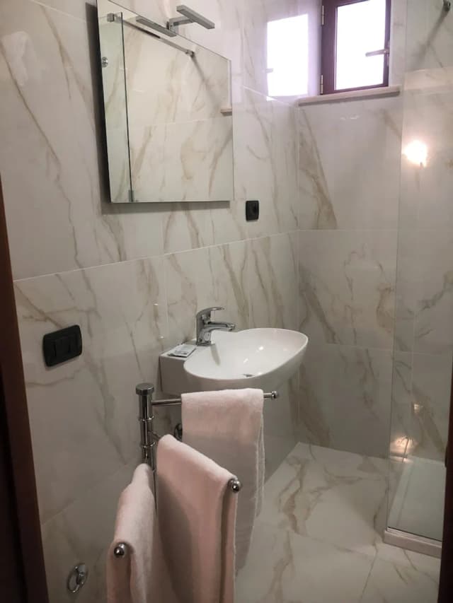 HOTEL SERENA 飯店-雙人或雙床房-3