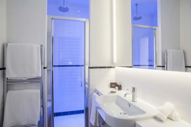 1874 卡斯特里宮酒店-Doppia Deluxe, 1 letto king, vista giardino con accesso Spa-4