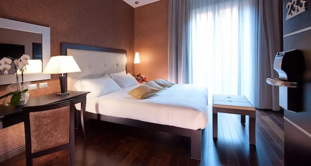 c-hotels Fiume-Spacious Triple Room-2