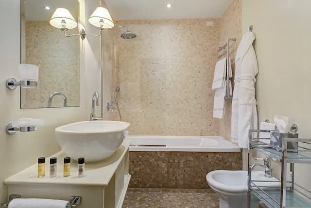 凱沃爾大酒店-豪華雙人或雙床房-7