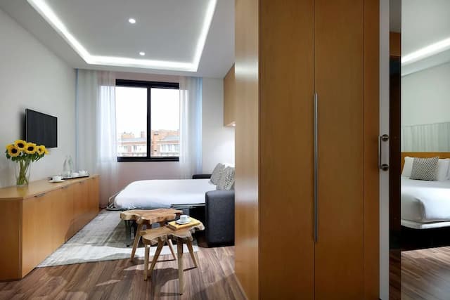 SB 伊卡利亞酒店-家庭套房-1