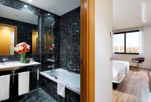 SB 伊卡利亞酒店-標準雙人房-3