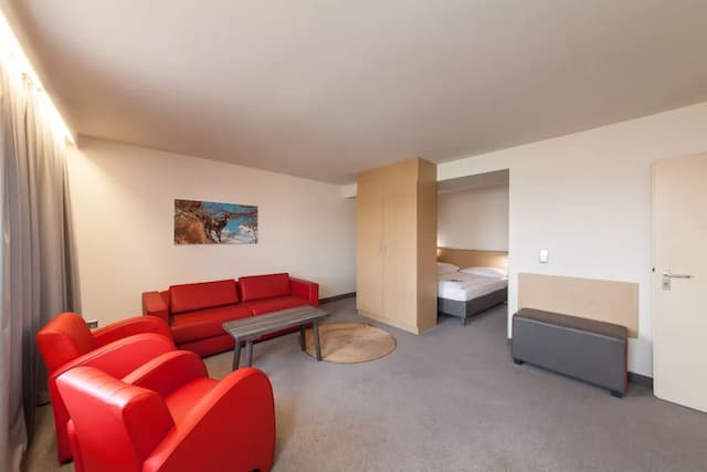 Sure Hotel by Best Western Muenchen Hauptbahnhof-Family Room, 2 Double Beds (Cozy Sitting Corner)-1