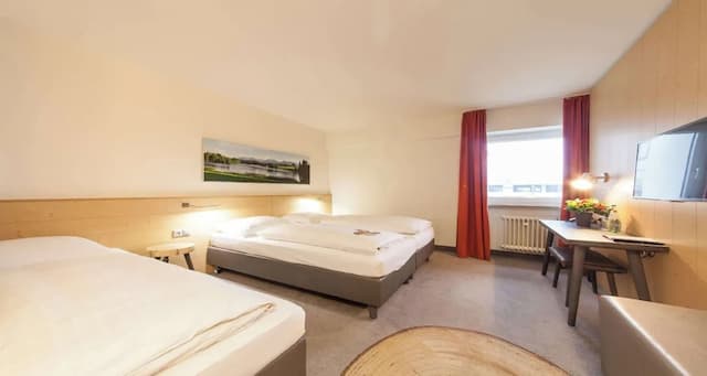 Sure Hotel by Best Western Muenchen Hauptbahnhof-Standard Room, 3 Twin Beds-4