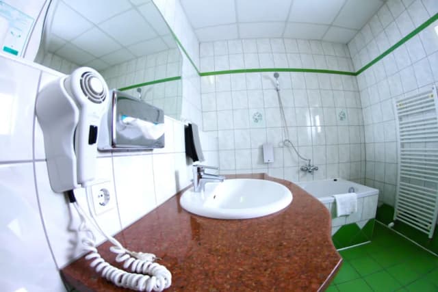 凱爾蕭飯店-標準三人房-10