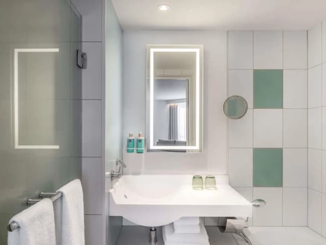 Novotel Muenchen City-Superior Business Room-12