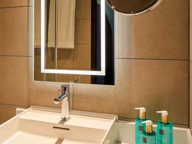 Novotel Muenchen City-Premium Junior Suite-10