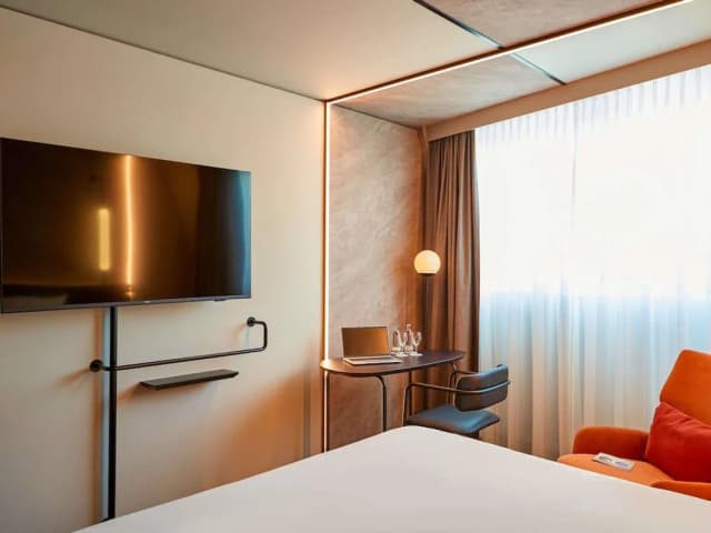 Novotel Muenchen City-Premium Family Room-6
