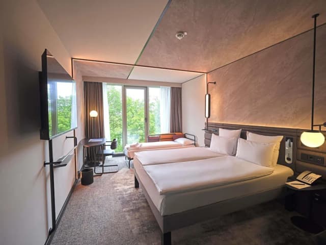 Novotel Muenchen City-Premium Family Room-3