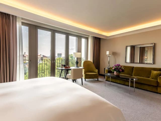 Sofitel Frankfurt Opera-Junior Suite, 1 King Bed-5