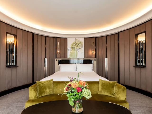 Sofitel Frankfurt Opera-Superior Room, 1 Queen Bed-1