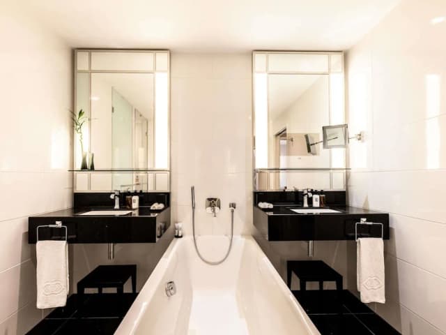 Sofitel Frankfurt Opera-Suite, 1 King Bed (Prestige)-10