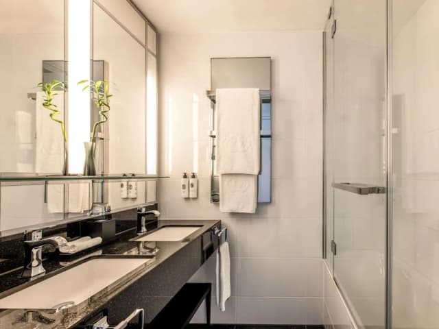 Sofitel Frankfurt Opera-Classic Room, 1 Queen Bed-6