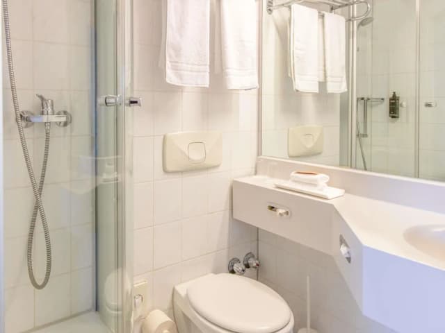 法蘭克福機場蘭根美居飯店-經典雙人房, 1 張標準雙人床-8