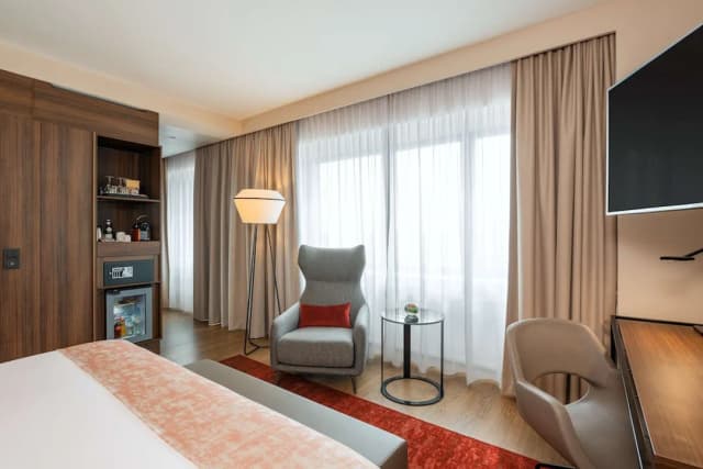 NH Collection München Bavaria-Premium Room (View)-7